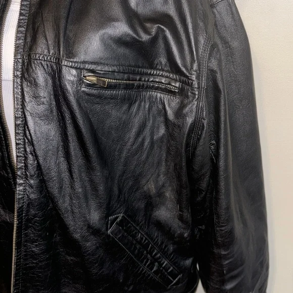 Men’s vintage Wilson, 100% leather biker, buckle jacket - Picture 2 of 11